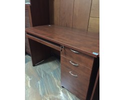 THANH LÝ BÀN LÀM VIỆC MÀU NÂU 120x60, 3 HỘC KÈM LƯỠI PHÍM